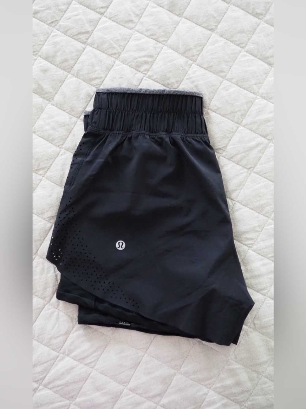 Lululemon Flowy Black Shorts